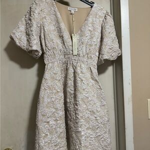 She + Sky Cream Textured V-Neck Midi Dress with Puff Sleeves size small